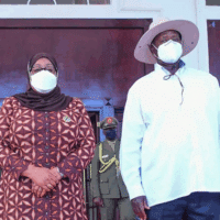 Tanzania President Samia Suhulu Hassan and Ugandan President Yoweri Musevni (Wikimedia Commons).